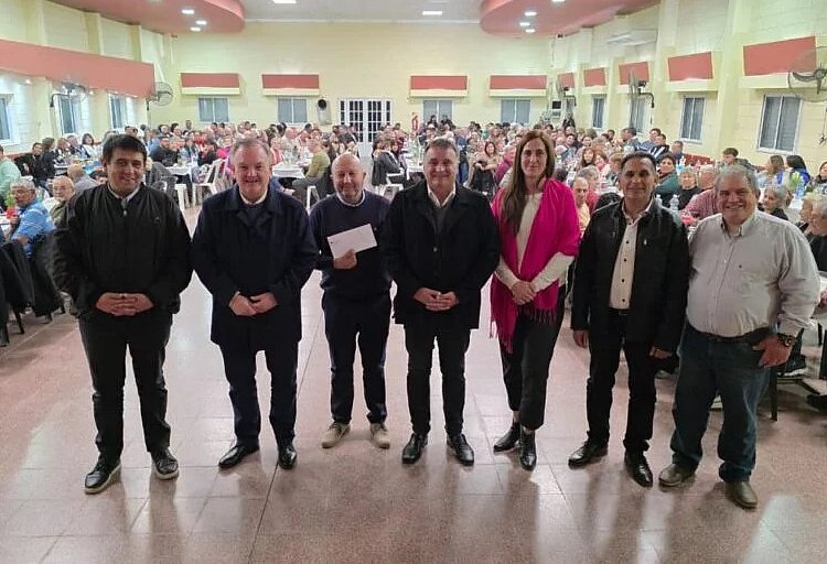 Col. Bossi festejó sus patronales con cena, shows y bailes